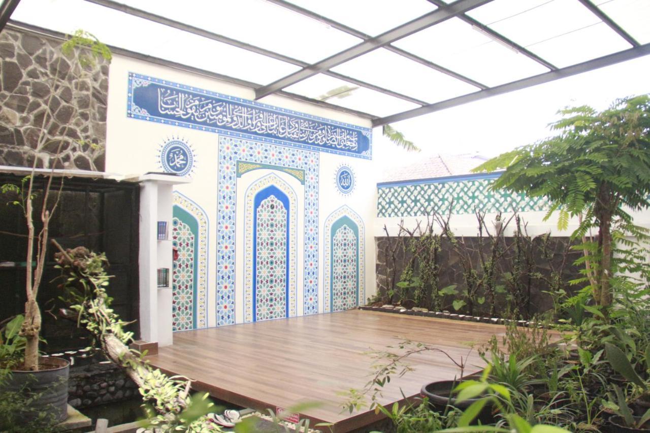 Bu Sepuh Guesthouse Sangkanurip Экстерьер фото